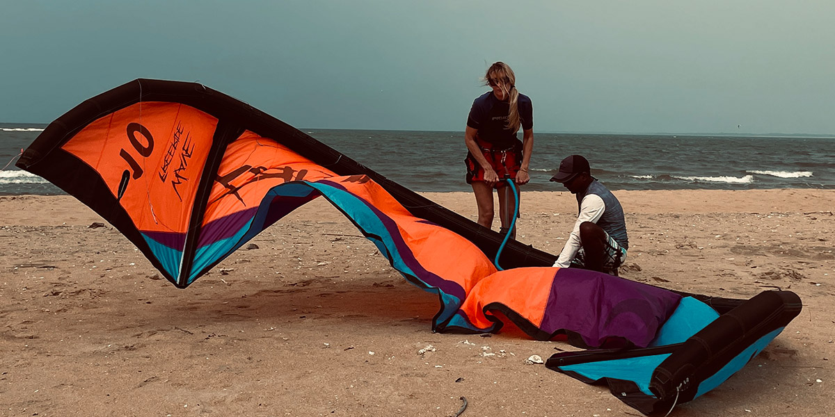 Kitesurfing